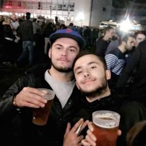 Meet your Posher, Maxime